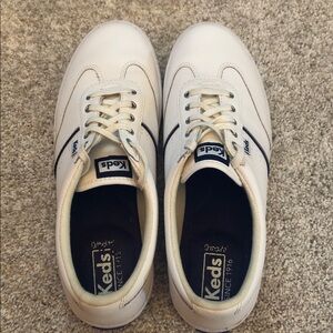 KEDS Women’s Leather Ortholite Sneakers White with Blue Stripe Size 9